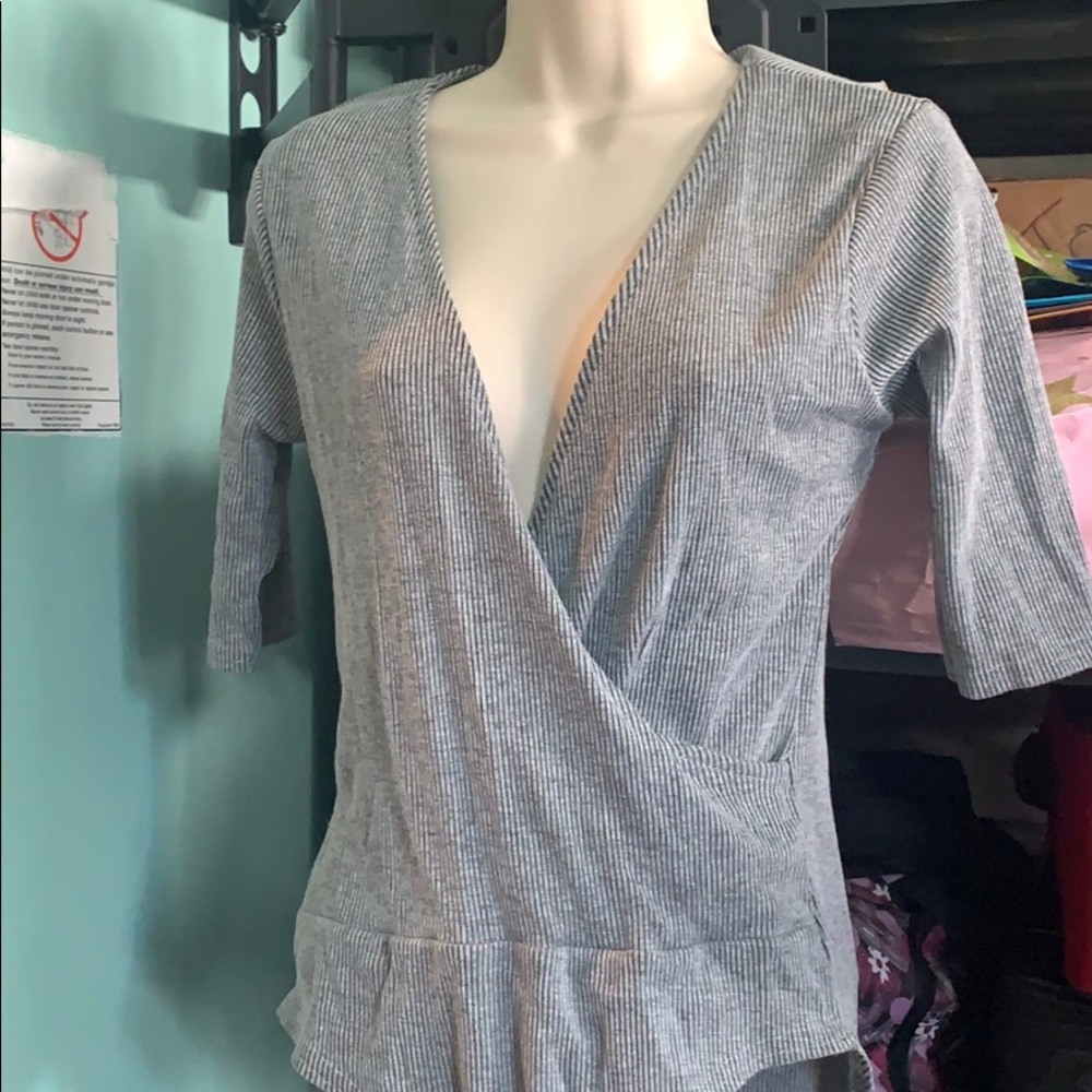 Gray ribbed short-sleeved bodysuit